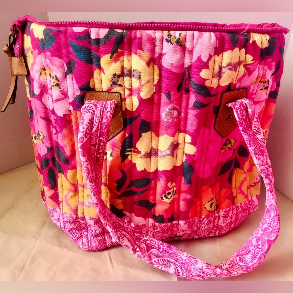 Pioneer Woman Pink Travel Bag Tote Floral Fashion Accessories Yellow Flower New - Picture 11 of 11